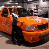 Mandy Lange neben Sacher-Exclusive Ford F150 Lightning (Miss Tuning 2011)